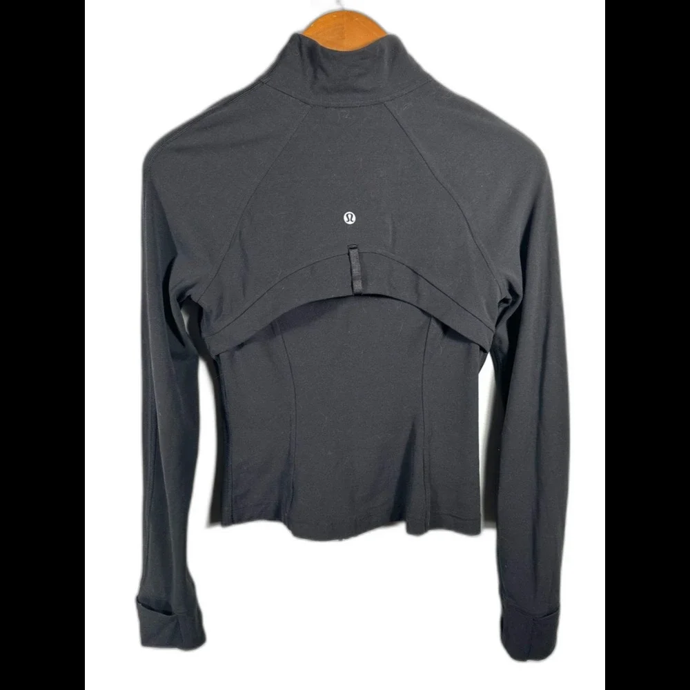 Lululemon Black Nulu Cropped Define Jacket Size 6 Gym Workout Activewear Chic